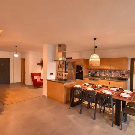 Villa Luxurious 4br With Sea View Pool And Lot More Antalya 1053 *